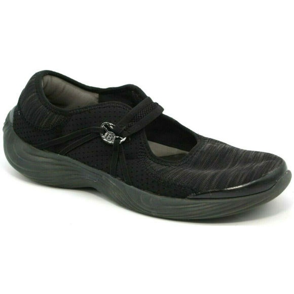 BZees Womens Tiger Slip On Sneaker